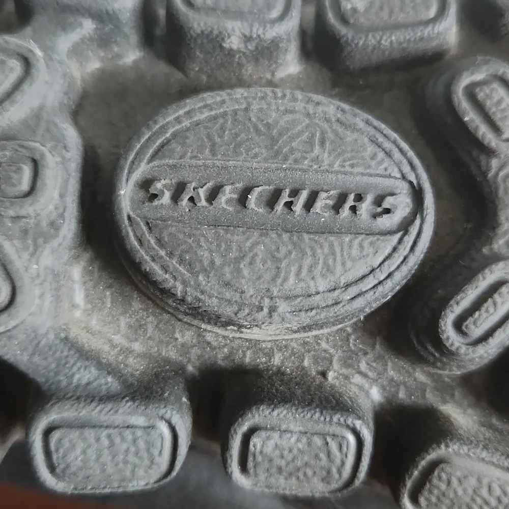 Sketchers, Sz 6.5, Textile Upper, Balance Man Made Material, Black, Hardly Worn - Picture 8 of 9